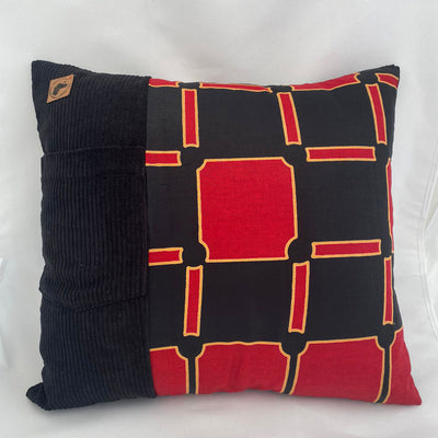 Pair of mawasiliano cushions